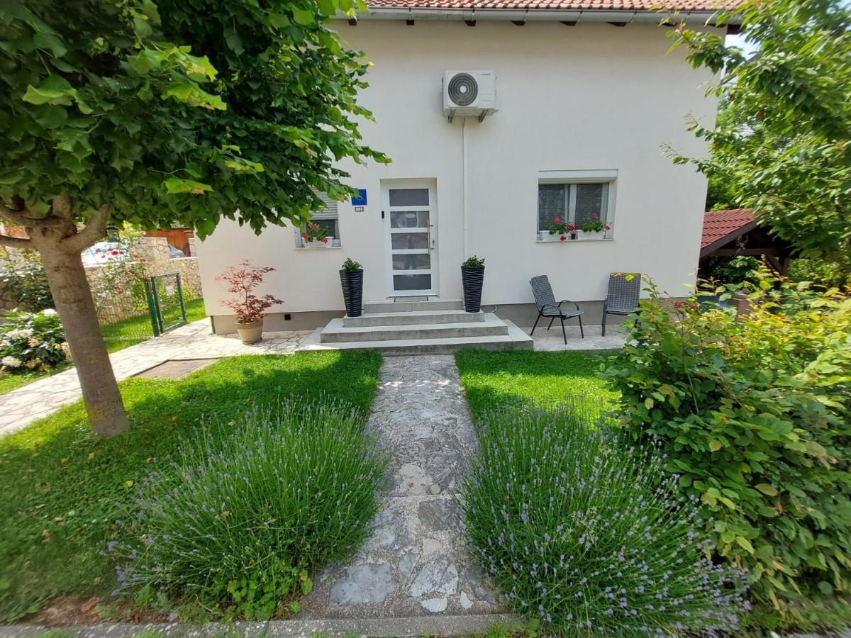 Studio Apartman Marta Korenica Dış mekan fotoğraf